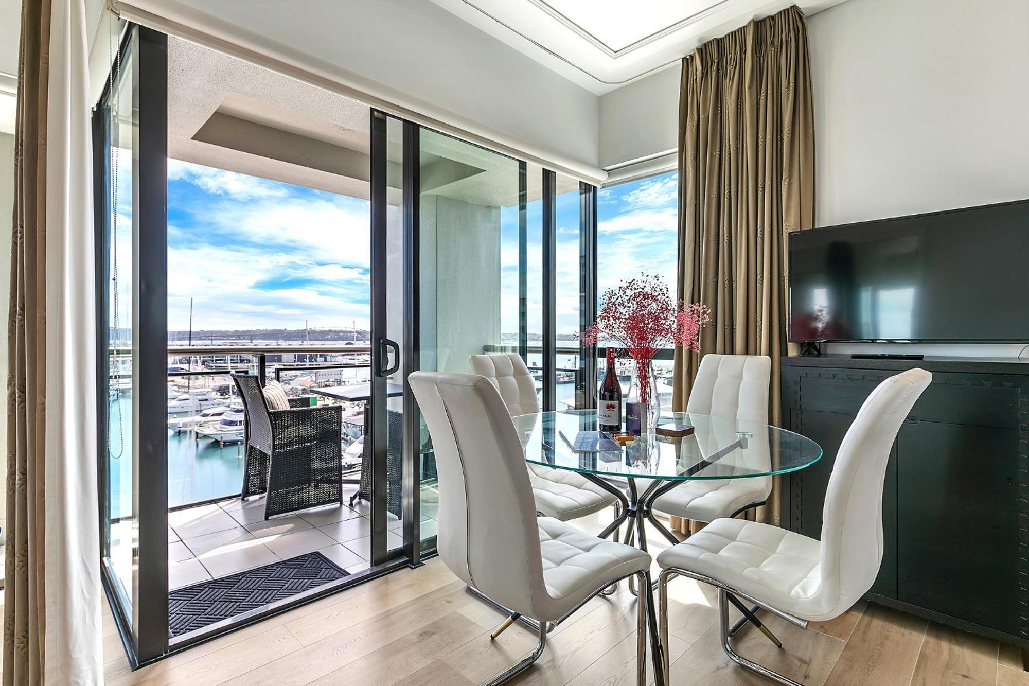 Exquisite Sun Soaked Corner Apartment Auckland Eksteriør billede