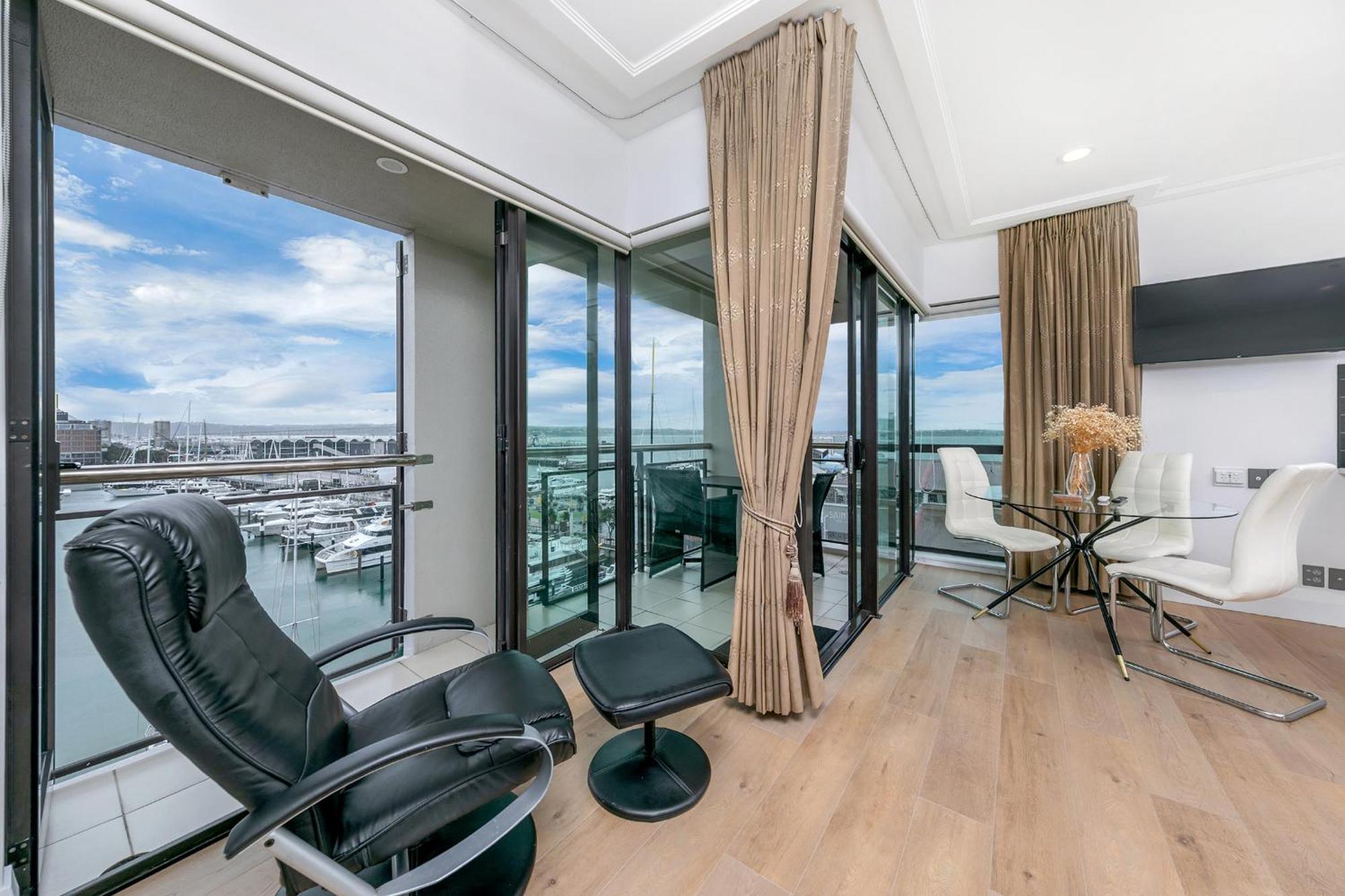 Exquisite Sun Soaked Corner Apartment Auckland Eksteriør billede